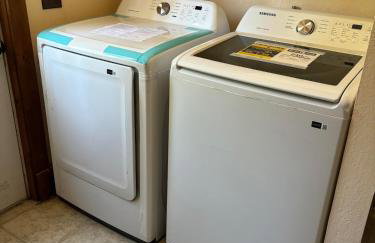 Spacious 4 Bedroom Chalet on Hiking Trails - Foto 29