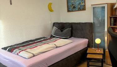 Schönes Haus mit 4 Schlafzimmer Küche Bad WC & Wohnzimmer 2 Parkplätze - Foto 4