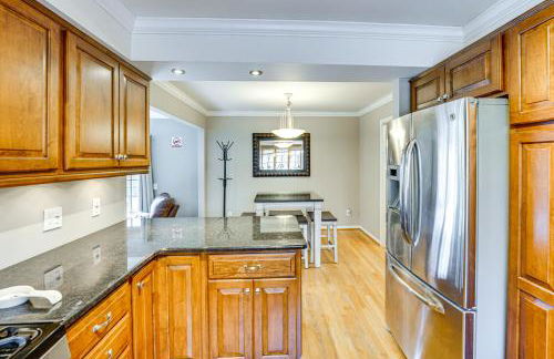 Sterling Heights Getaway with Fire Pit! - Foto 13