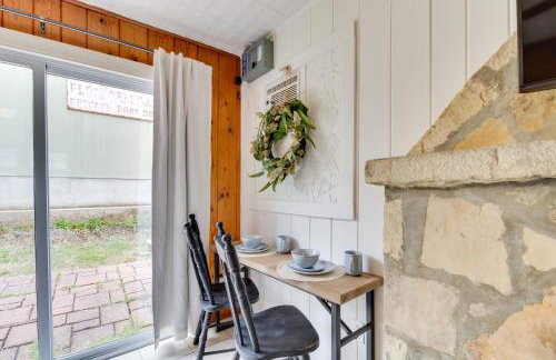 Mountain Home Cabin with Fire Pit Less Than 1 Mi to Lake! - Foto 7