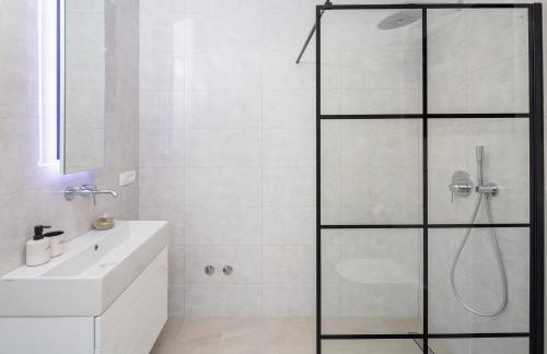 Seaside luxury villa with a swimming pool Zaostrog, Makarska - 19037 - Foto 24