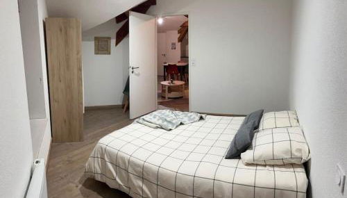 Très beau F2 au cœur du village - Foto 4