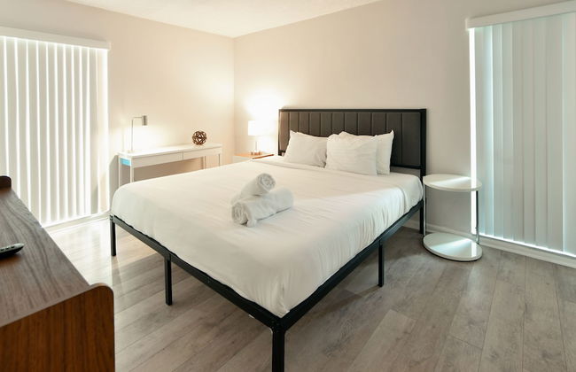 Artrageous on the river By RocketStay - Photo 54