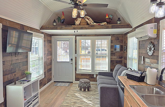 Redbud Tiny Home Resort - Photo 8