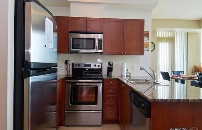 WhiteHall Suites - Mississauga - Photo 13