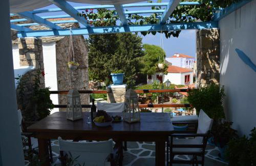 Stella's traditional house. - Foto 7