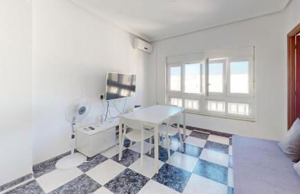 Apartamento Martínez Campos - Playa La Caleta - Foto 3