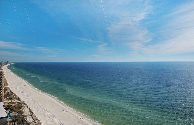 Tropical High-Rise Condo with Beachside Pool Access and Free Poolside WiFi - Unit 2004 by RedAwning - Foto 29