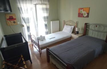 Η Αυλή - Photo 30