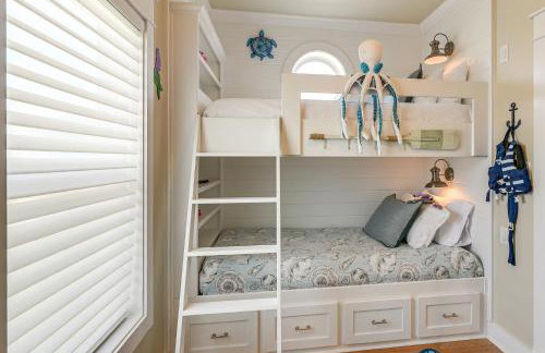 2 Blocks to Shore Crystal Beach House with Yard! - Foto 13