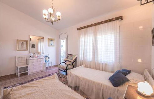 Lovely Home In Vidreres With Kitchen - Foto 28