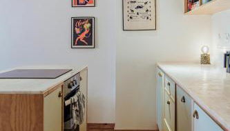 Alegr0 · 60s Chic Central Apartment w/ Garden - Foto 5