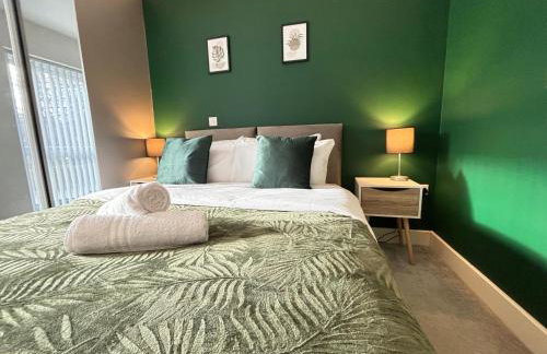 Luxury Canal-side Apartment, Hemel Hempstead, Free parking, Perfect for Contractors - Foto 40