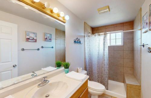 History, Hikes and Cozy Nights Parowan Gem with Deck! - Foto 19