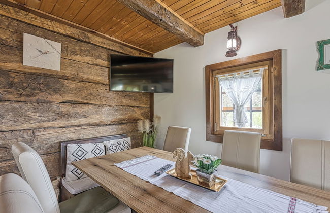 Rural House With Wellness - Photo 16