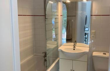 Maisonnette Mimosa H3 avec piscine intérieure chauffée accès plage à pied - Foto 12