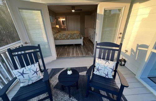 Coconut Castaway - Ocean Views, Walk to Beach, Golf Cart, Club Pool - Photo 8
