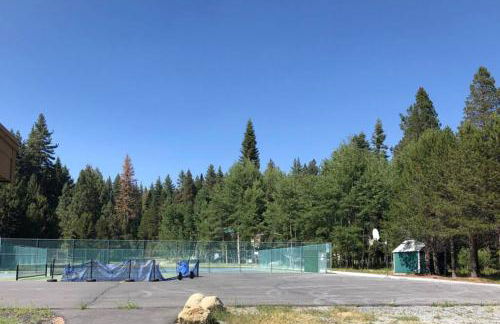 High Sierra Retreat with a view of Pinecrest lake - Foto 26