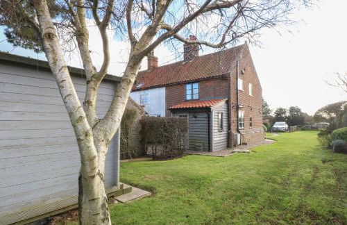 Lanthorn Cottage - Photo 1