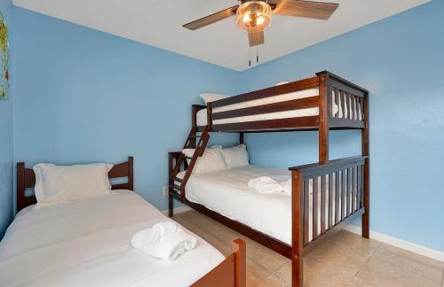Spacious 4-Bedroom Villa Near Disney World - Foto 41