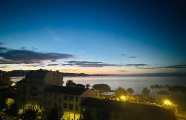 Cote d’Azur Charm, Studio Apartment with panoramic seaview in Nice - Foto 3