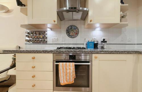 Elegant 4-Story Townhouse Near Victoria Station - Foto 34