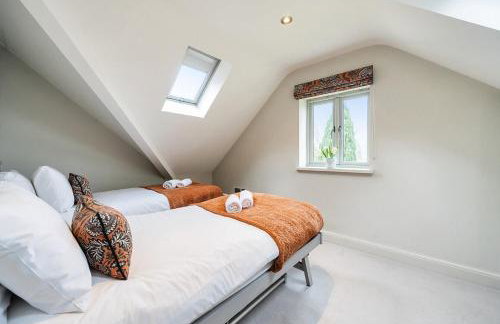 Luxury Countryside Retreat with Pool Surrey Hills Escape - Pass the Keys - Foto 13