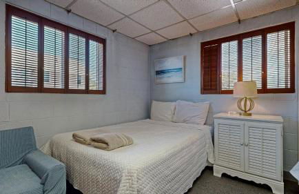 Coastal Escape by Bayley Vacation Rentals - Foto 24