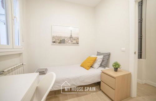 MyHouseSpain - Acogedor piso con patio en Chamberi - Photo 10