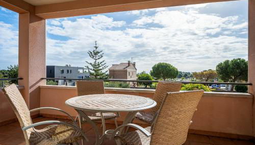 AT130 Casa con piscina privada, aire acondicionado y garaje - Foto 2