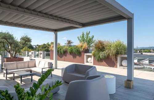 [Attico di Design] a 5 min da Centro e Fiera - Foto 14