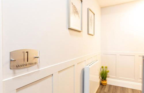 Beachfront Apartment 3 Bedrooms Sleeps 7 - Gateway to the Lake District - Newly Refurbished - Foto 19