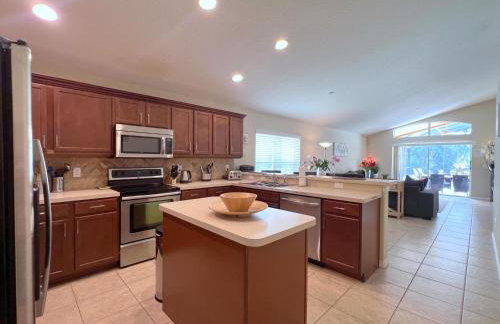 Last Minute Disney Getaway Private Pool Hot Tub Game Room. Book Now 98225 - Foto 9