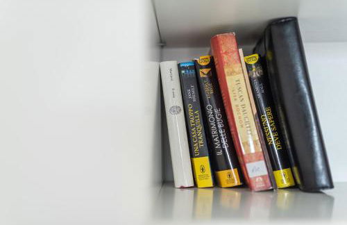 Luxury Seaview Apartment with Lift & Parking in Salerno City Center - Maison Dorotea - Photo 23