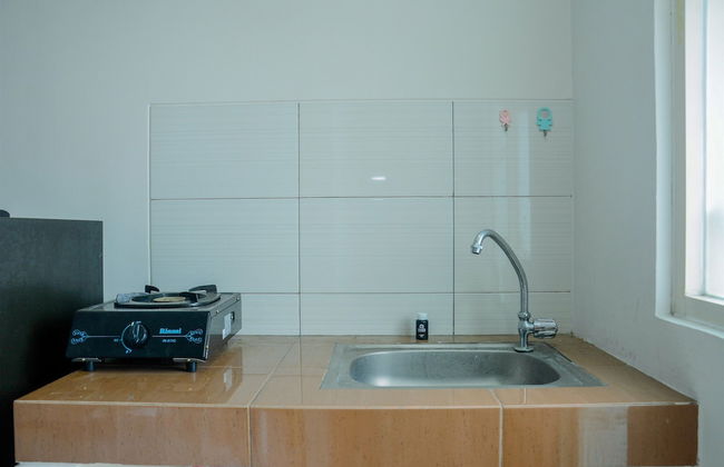 Cozy Studio Apartment at Margonda Residence 4 - Photo 12