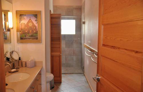 Risingwater Newly Listed Stunning Home with 150-Foot Beachfront in the Finger Lakes - Foto 24