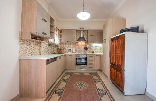 AIWA Διαμέρισμα 130τμ 1ου ορόφου σε διώροφη οικία - Foto 9