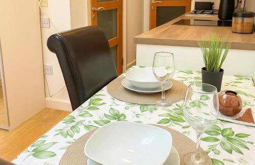 Stunning Studio2, Banstead with free off st parking - Photo 5