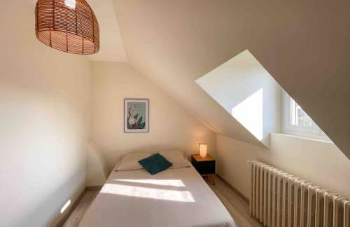 4 Ch - 10 pers - Grande Maison - Parking - Jardin - BBQ - Foto 37