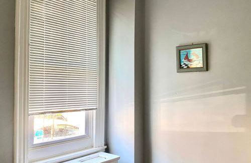 Clover 2900 - Apartment and Rooms with Private Bathroom near Washington Ave South Philly - Foto 25