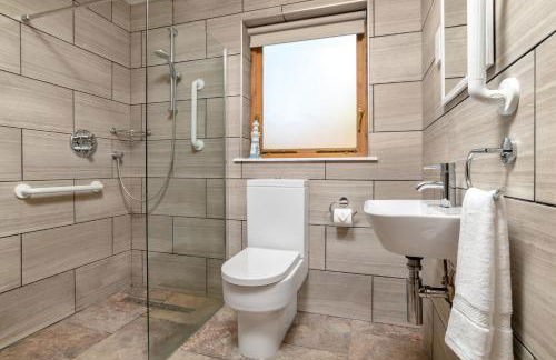 Dormie Cottage, lovely bright and spacious bungalow with wood fire - Foto 23