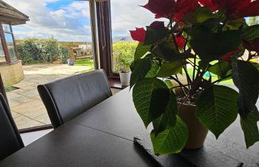 Dog-Friendly Country Home, Woodburner, Private Fields & Hot Tub! - Photo 5