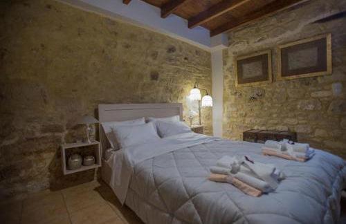 Villa Kamelia-Renovated old house-South Crete - Photo 2