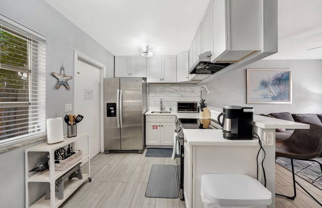 Just Beachy Apt 3 in Fort Lauderdale - Photo 4