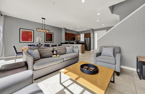 Beautiful 3 Bedroom Villa with Private Hot Tub, 10 mins to Disney! - Foto 16