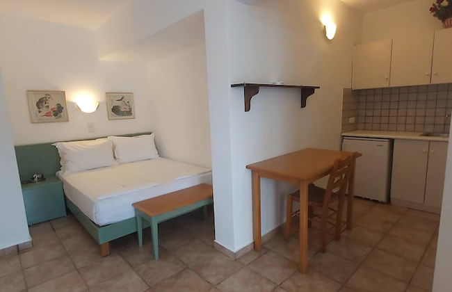 Andromeda Hotel Apartments - Photo 17