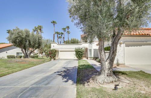 Patio and Pool Access Stunning Palm Desert Townhome - Foto 22