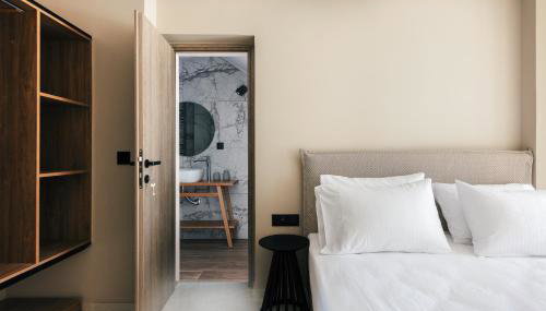 Isla Villas & Suites - Photo 2