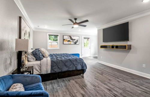 Fenced Yard, Swing Set Pawfect for Family and Dogs! - Foto 39