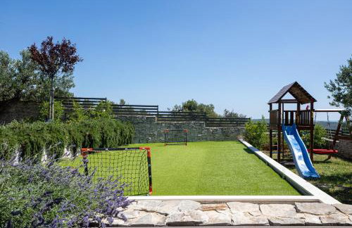 Villa True Oasis with Heated Pool - Photo 11